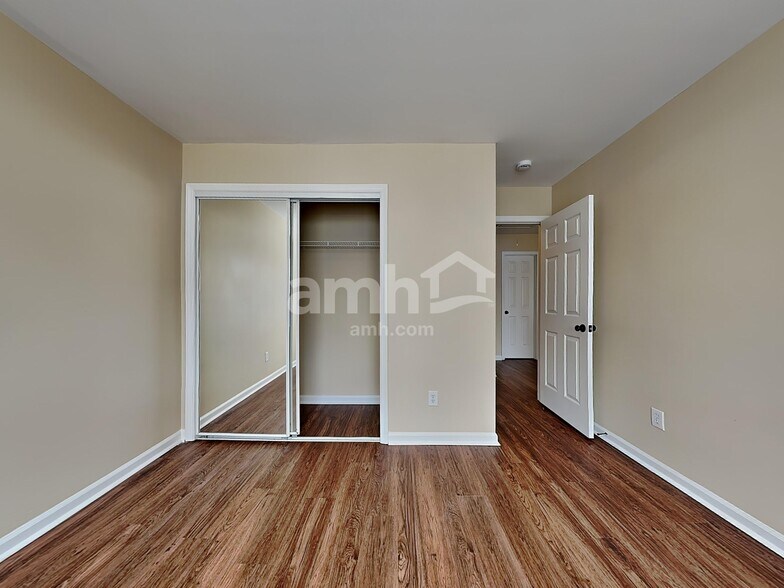 Building Photo - 6300 Willowdell Dr