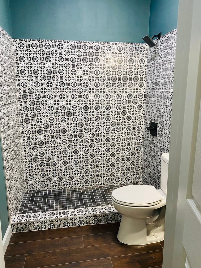 Building Photo - 1556 King Ave Rd