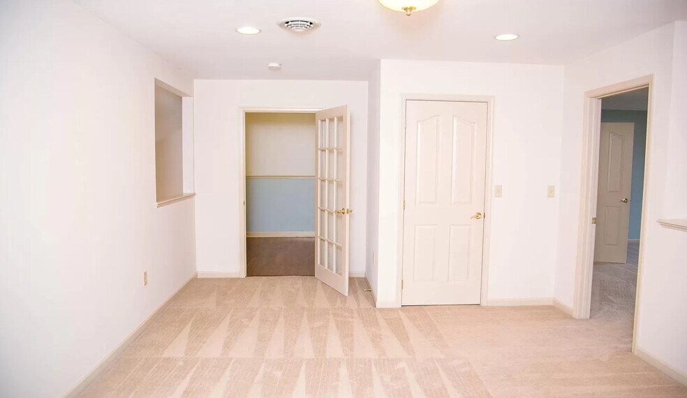 Building Photo - 2157 Bordeaux Court