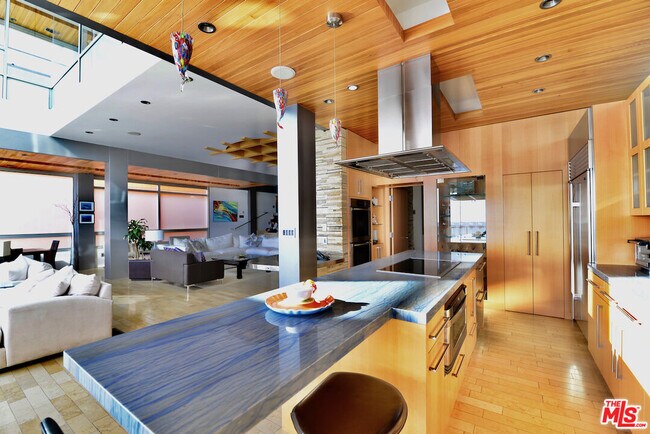 Building Photo - 24826 Malibu Rd