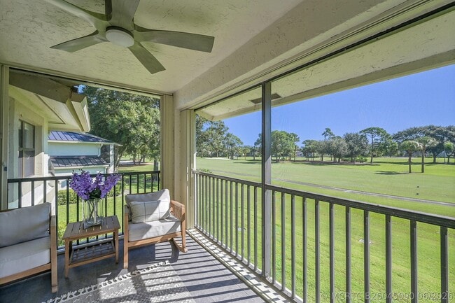 Building Photo - 12870 Briarlake Dr