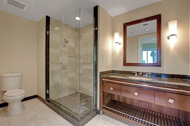 Building Photo - Sky 607-Stunning 2Bd/2Ba Residence