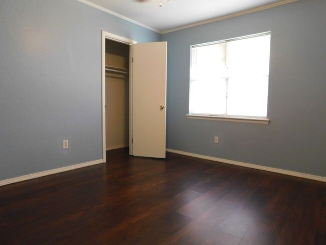 Building Photo - Cute 3 Bedroom 2 Bath House for Rent  Move In Special!