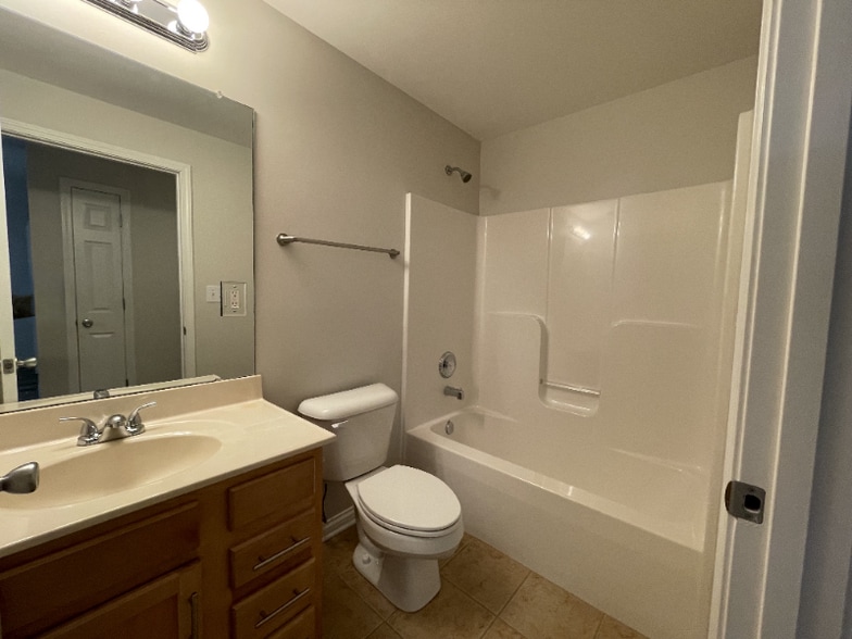 Building Photo - 346 S Dorsey Ln