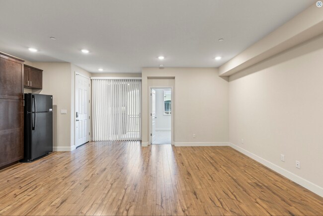Building Photo - Amazing Newer Constructed 3br/2ba San Ramon Condo for Rent! Top Floor! Centrally Located for Conv...