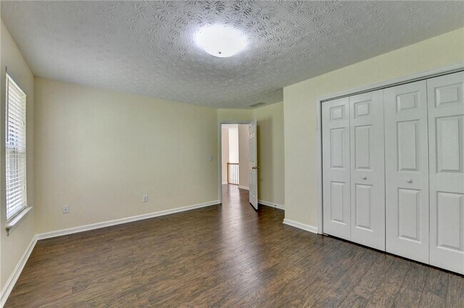 Building Photo - 3380 McClure Woods Dr