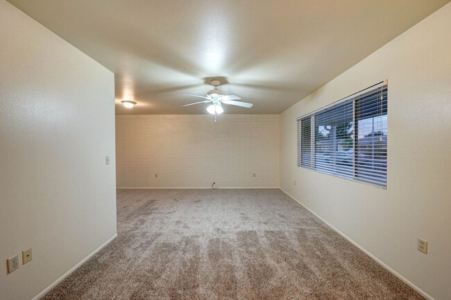 Building Photo - 9951 W Clair Dr