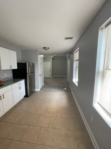 Kitchen - 1116 Homewood Ave