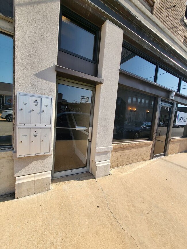 Building Photo - 111 W Daugherty St
