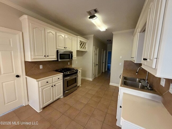 Building Photo - 436 Madison Oaks Dr
