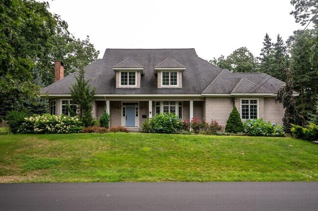 Building Photo - 61 Norwood Farms Rd