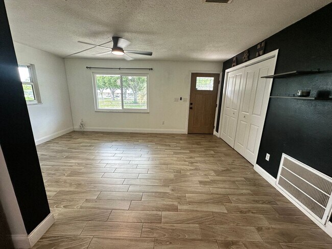 Building Photo - 2781 Fulford St