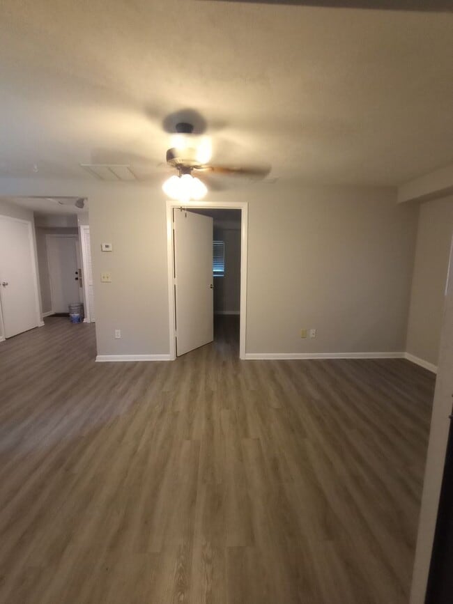 Building Photo - 1 Bedroom 1 Bath Cottage home in Deland fo...