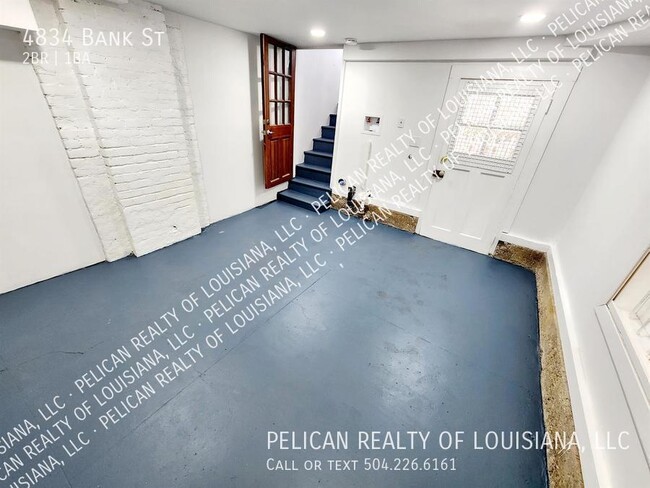 Building Photo - 4834 Bank St-