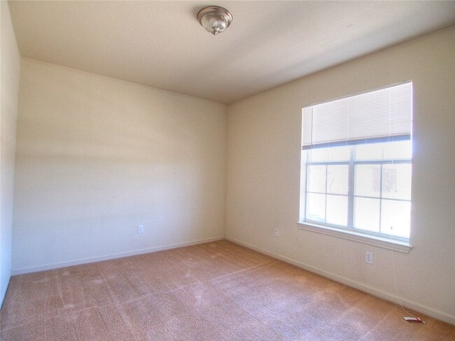 Building Photo - 419 Brittney Way