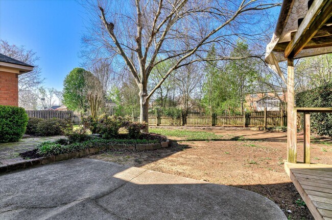 Building Photo - 1140 Parkside Trail