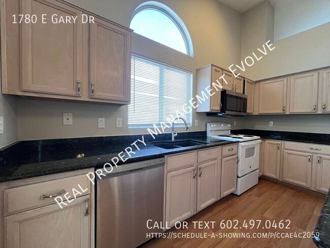 Building Photo - 1780 E Gary Dr