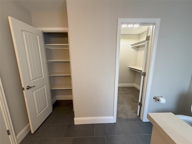 Building Photo - 13706 Naples Park Ln