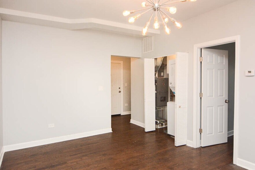 Building Photo - 3301 N Harding Ave