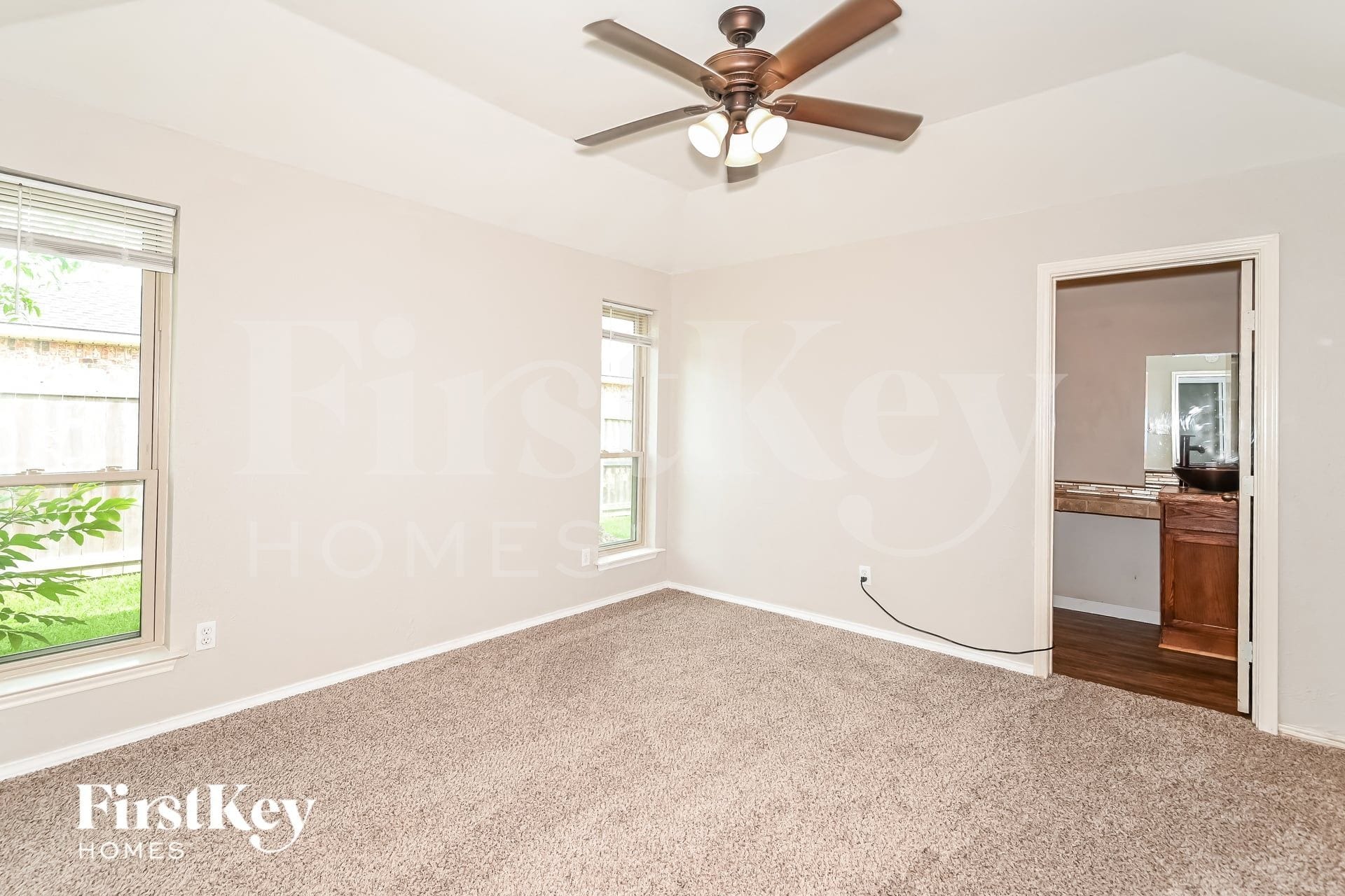 Building Photo - 302 Apache Dr