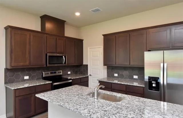 Building Photo - 2721 Donella Dr