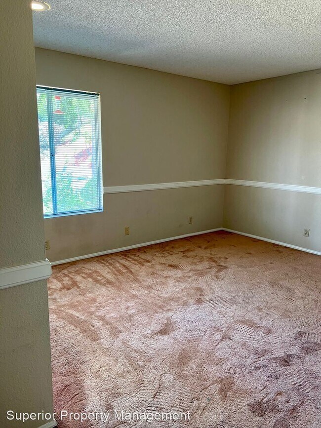 Building Photo - 4 br, 3 bath House - 910 High Country Dr.