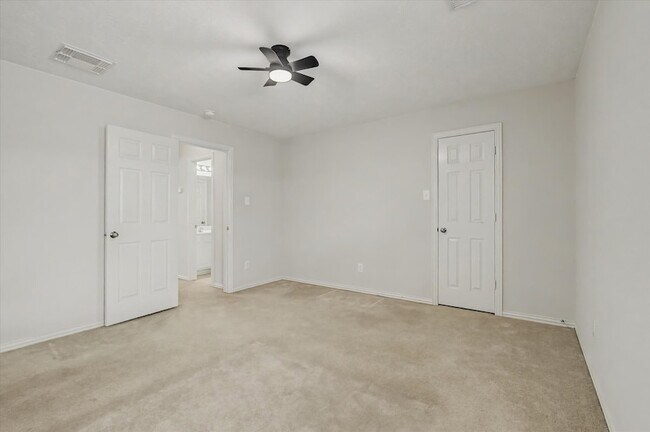 Building Photo - 16011 Belleshire Glen Ln