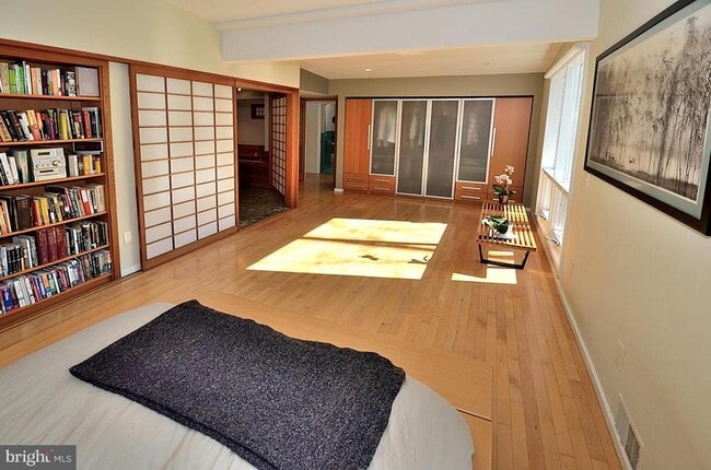 Building Photo - 2227 Glasgow Rd