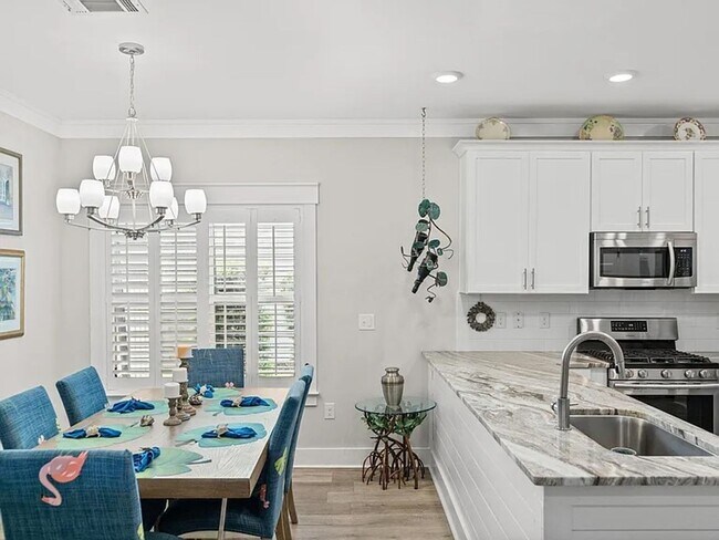 Building Photo - Gorgeous newer 2-Story, 4 bedroom Home in ...