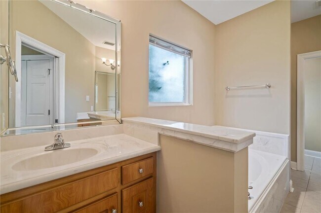 Building Photo - 3931 Branford Ct