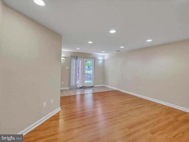 Building Photo - 21781 Tottenham Hale Ct