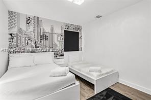 Building Photo - 1020 SW 8th St