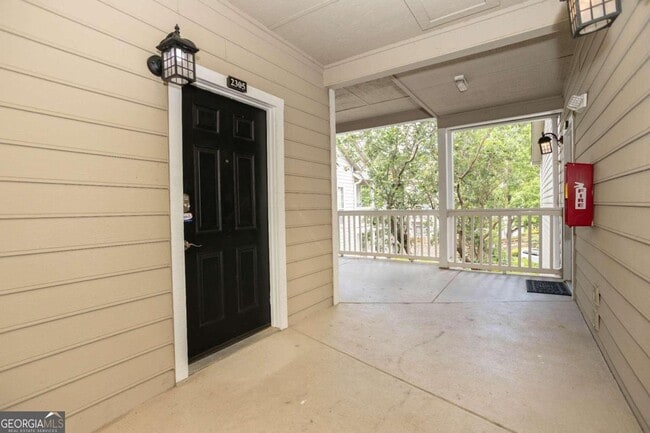 Building Photo - 1250 Parkwood Cir SE