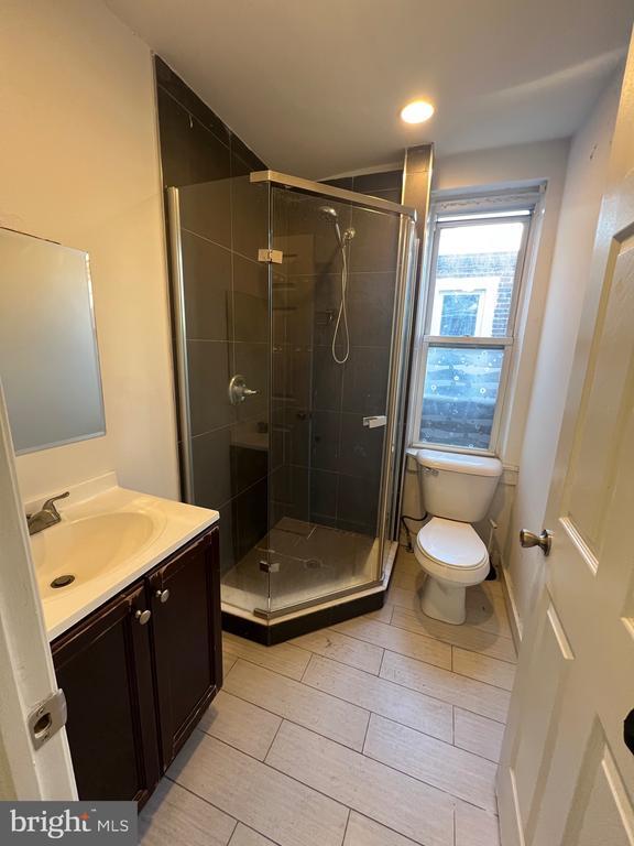 Building Photo - 4007 Spring Garden St