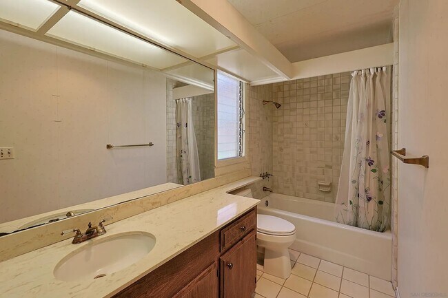 Building Photo - 4346 Mt Helix Highlands Dr
