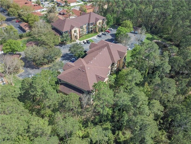 Building Photo - For Rent Beautiful 1/1 w covered GARAGE Condo @ Crest close to UCF  and Valencia College !!!