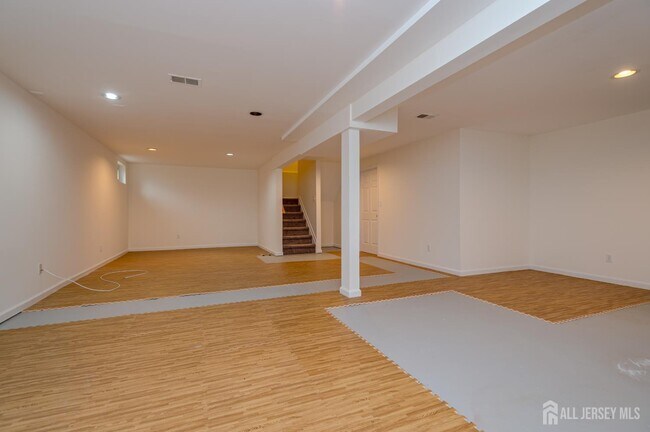 Building Photo - 71 Manley Rd
