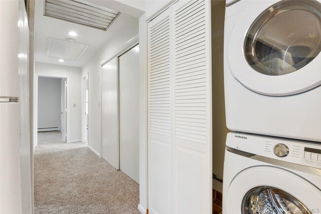 Building Photo - 545 Stanley Ave