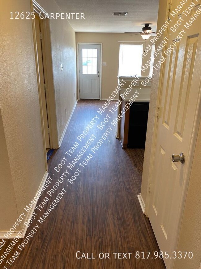 Building Photo - 12625 Carpenter-
