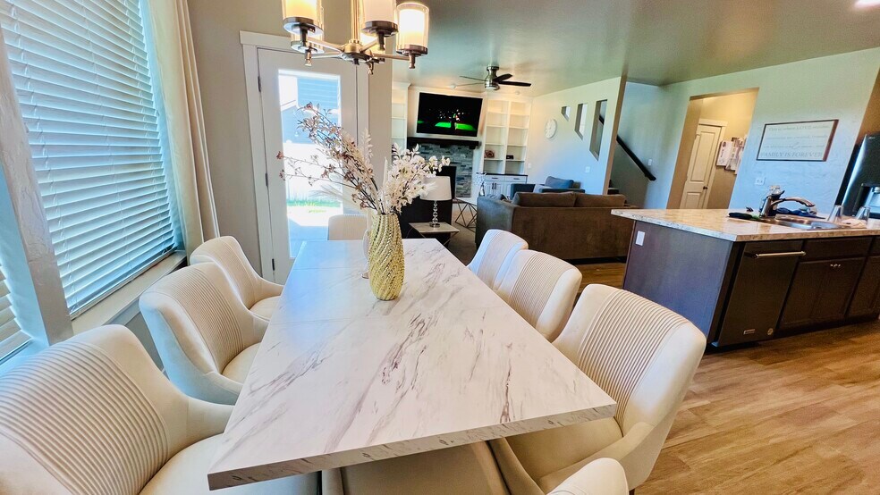 Building Photo - 1123 Drexel Hill Ave