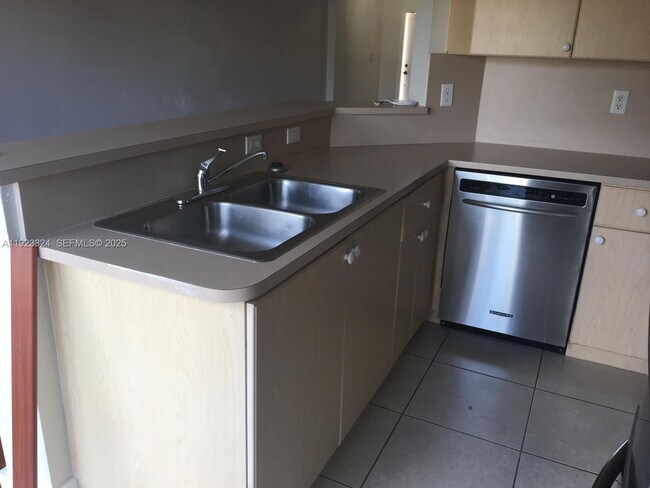 Building Photo - 10803 NW 83rd St