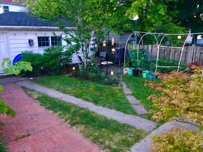 Building Photo - Fully Furnished Beautifully Restored Vintage Home