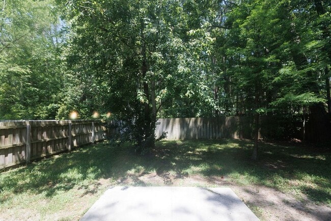 Building Photo - 3 Bedroom 2.5 bath home near Downtown with quick access to I-95 and the beaches