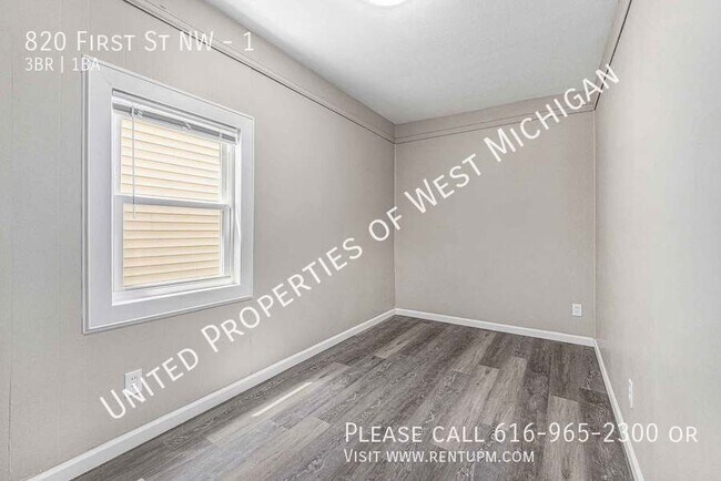 Building Photo - 820 First St NW-1