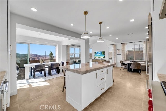 Building Photo - 218 Collino