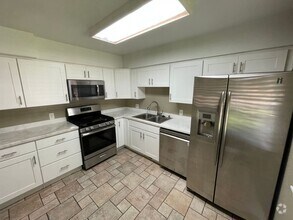 Building Photo - Beautiful 2 bed in Clearfield!