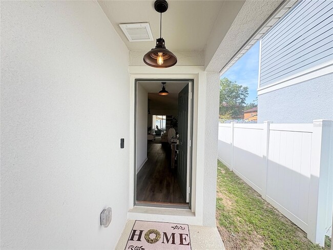 Building Photo - 1084 Papaya Cir.