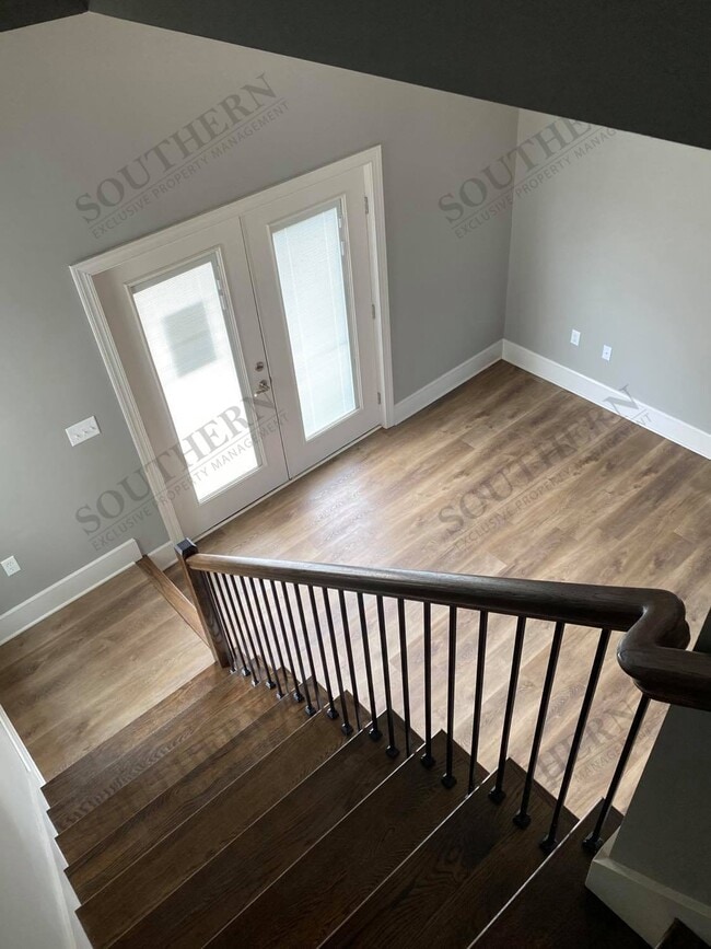 Building Photo - 6152 Scottsville Rd