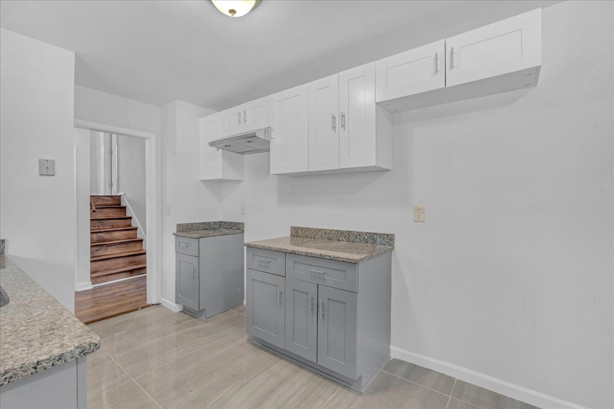 Building Photo - 2080 Bluffton Way