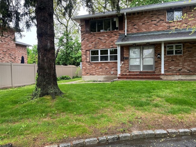 Primary Photo - 7 Star Ln